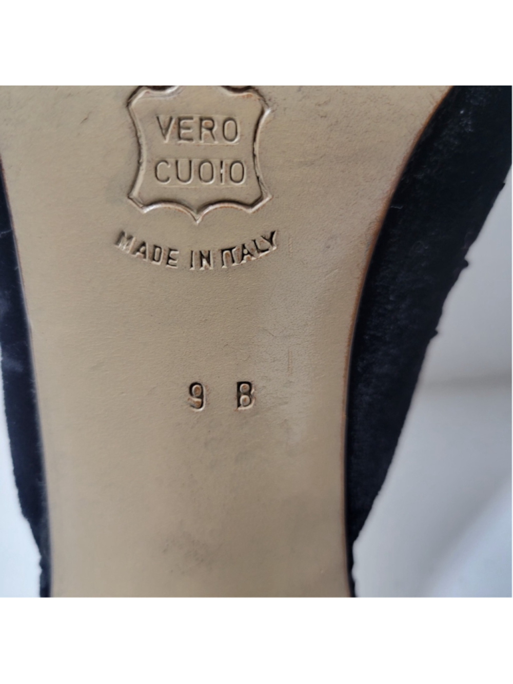 BOTTEGA VENETA #22007 Women's Black Velvet Pointed Toe Slip-On 3" Heels Size 9B - Picture 10 of 11